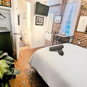Queen Room Garden View